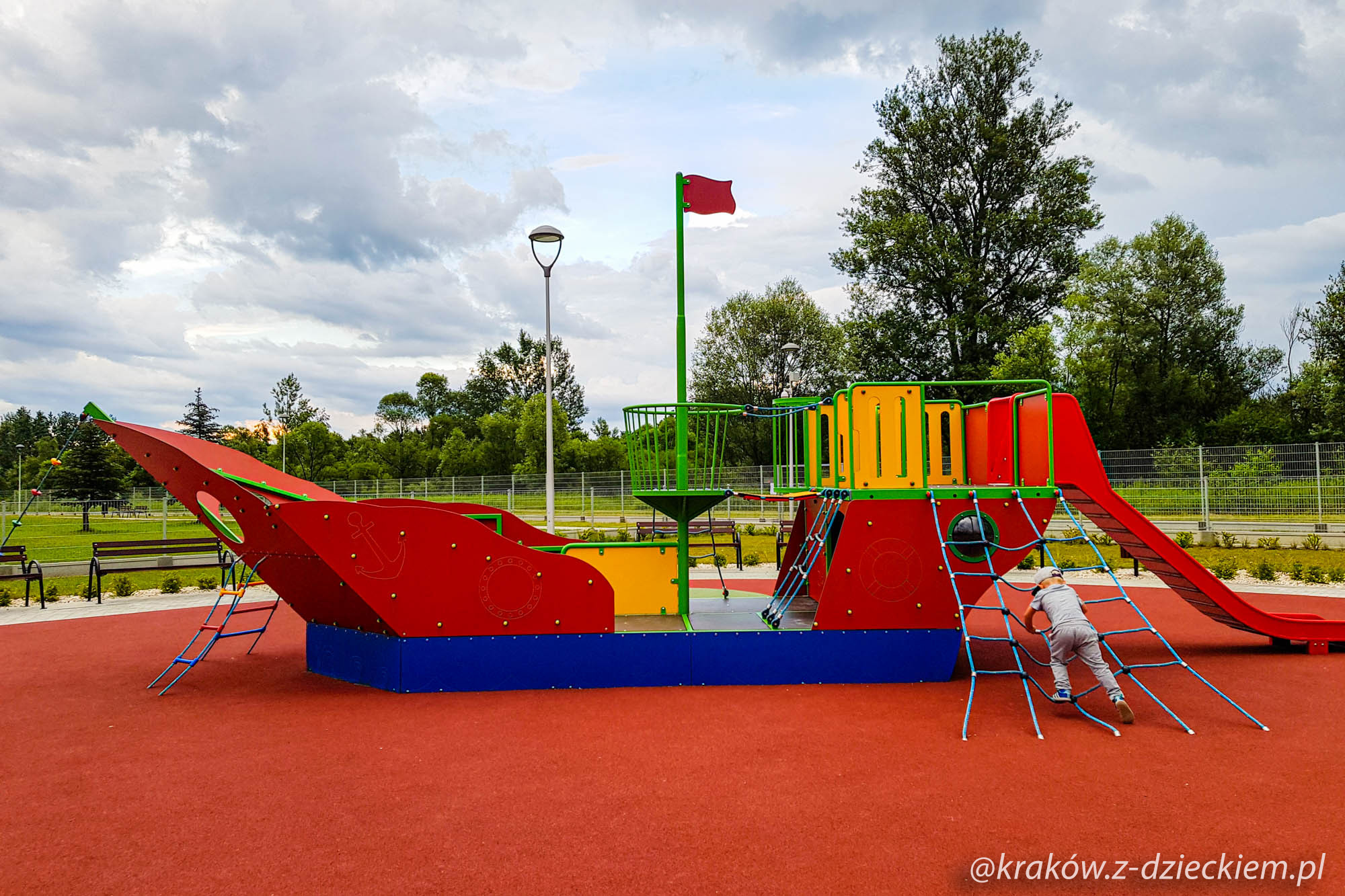 Plac Zabaw W Dobczycach - Naturalny, Leśny I Piracki! Kraków Z Dzieckiem.pl